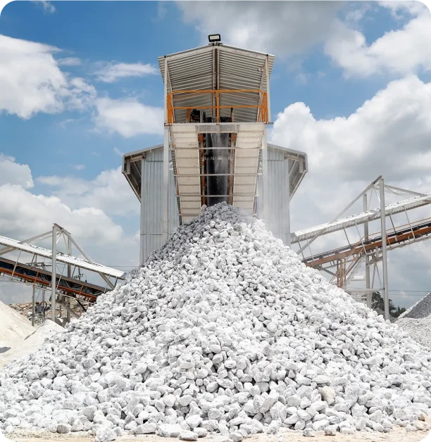 Planta industrial procesadora de minerales con sistema de transporte de grava – Gyptech